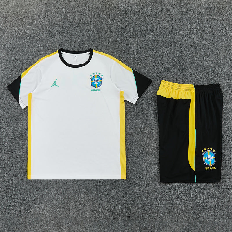 Completo Brasile bianco 2026