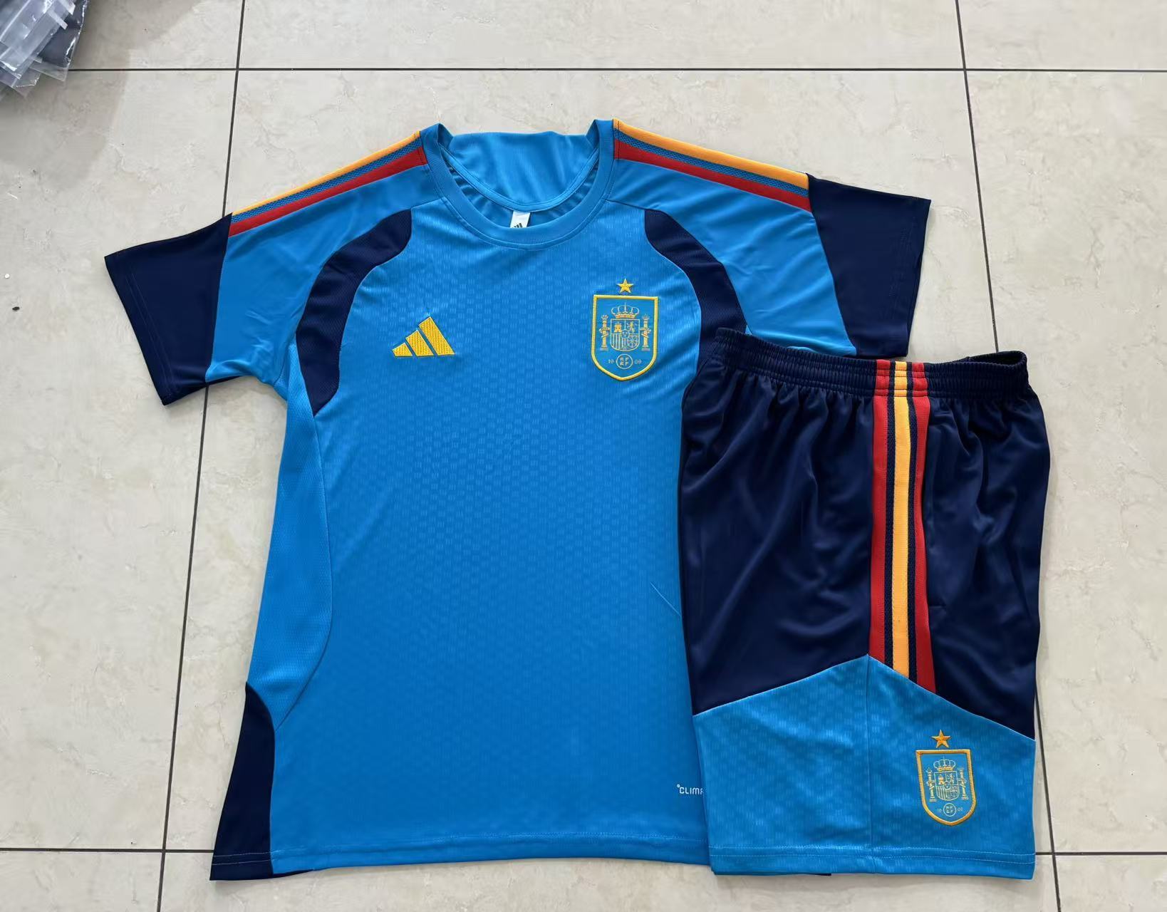 Completo Spagna Azzurro 2026
